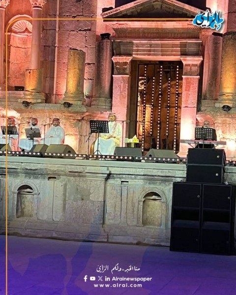 خالد عبد الرحمن يتألق على خشبة المسرح الجنوبي بحضور جماهيري لافت