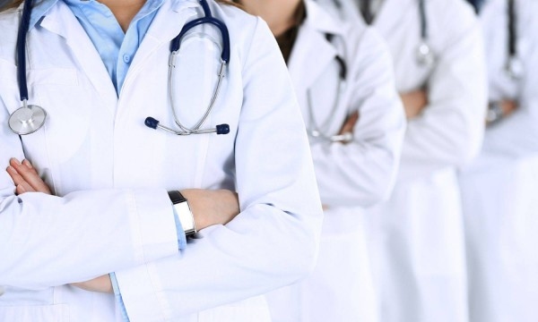 منح فرصة جديدة لخريجي الطب في الطفيلة للتعيين في وزارة الصحة