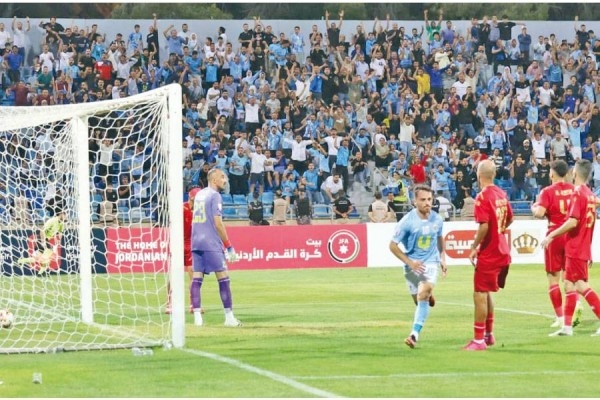 مزاد علني في انطلاق دوري المحترفين لكرة القدم