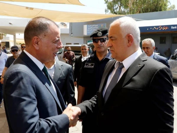 وزير الداخلية ونظيره الفلسطيني يبحثان تعزيز التعاون وتطوير آليات العمل في جسر الملك حسين