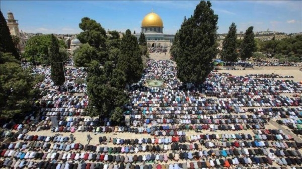 ‎40 ألفا يؤدون صلاة الجمعة في المسجد الأقصى