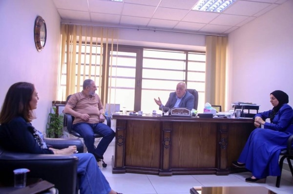 بلديتا إربد وخالد بن الوليد تبحثان سبل التعاون المشترك