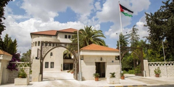 مجلس الوزراء يقر تشريعات وأنظمة لتعزيز قطاع الطاقة والسياحة وتحسين الخدمات