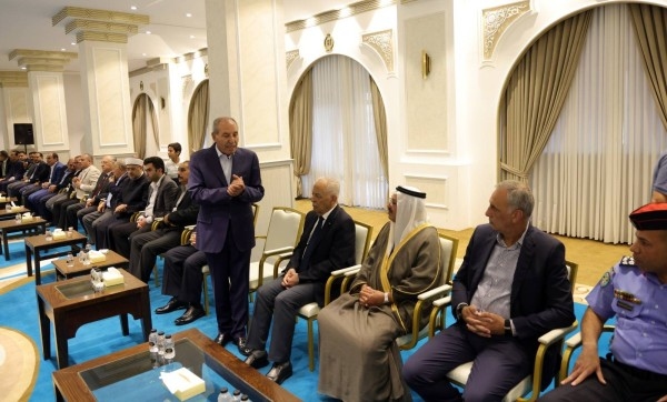 مندوبا عن الملك وولي العهد.. العيسوي يعزي بوفاة نجل النائب الصقور