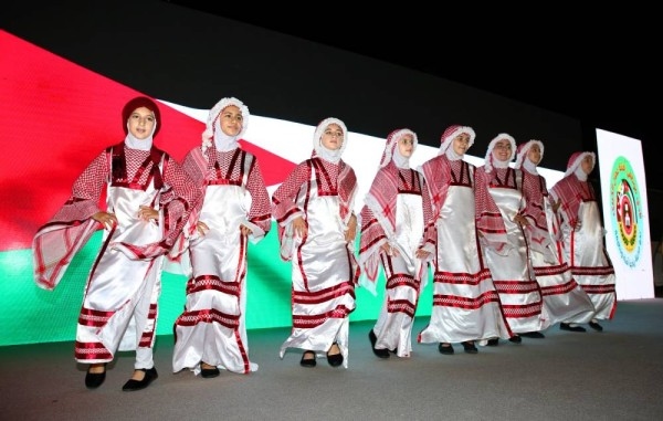 300 طفل يختتمون فعاليات النادي الصيفي "فرسان العلم"