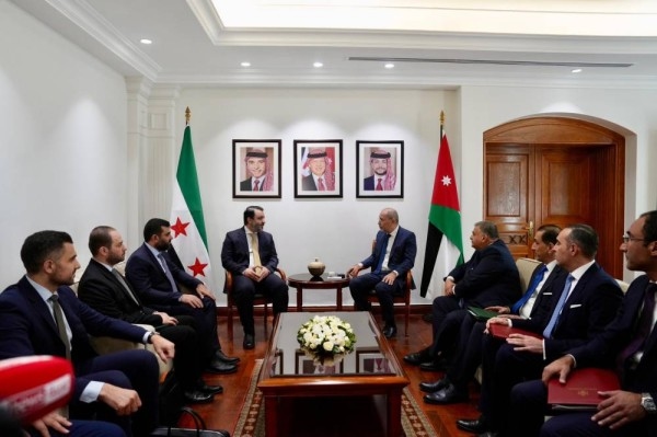 الصفدي يلتقي نظيره السوري قبيل اجتماع ثلاثي بشأن سوريا