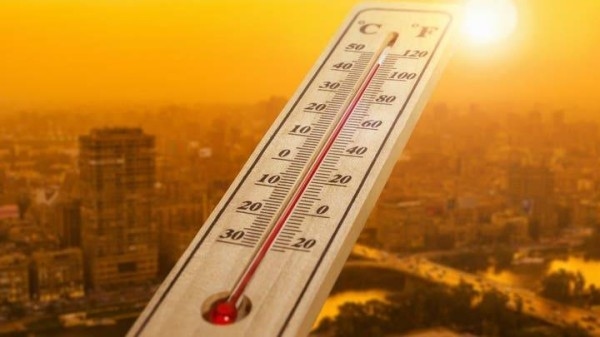 بقاء تأثير الموجة الحارة على المملكة اليوم وبدء انحسارها السبت