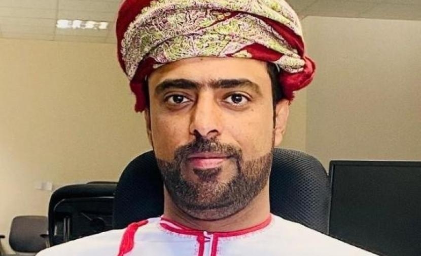 العنصرية في الشعر العربي: المتنبي وكافور الإخشيدي
