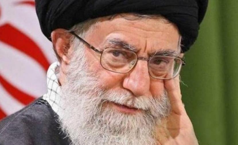 خامنئي يشكك في جدوى المحادثات النووية مع أمريكا