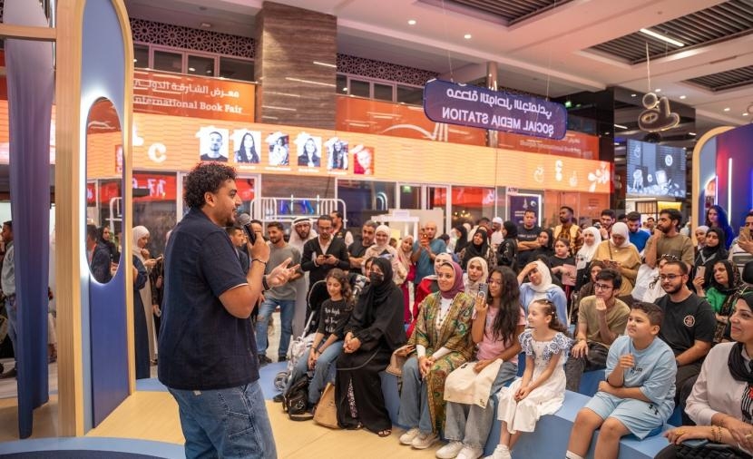 الكوميديان صالح النواوي يشارك  زوار "الشارقة الدولي للكتاب" تفاصيل رحلته مع الكوميديا