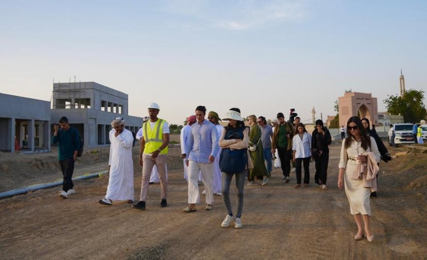 الوفد الإعلامي الدولي يتعرف على المشاريع التنموية في البريمي