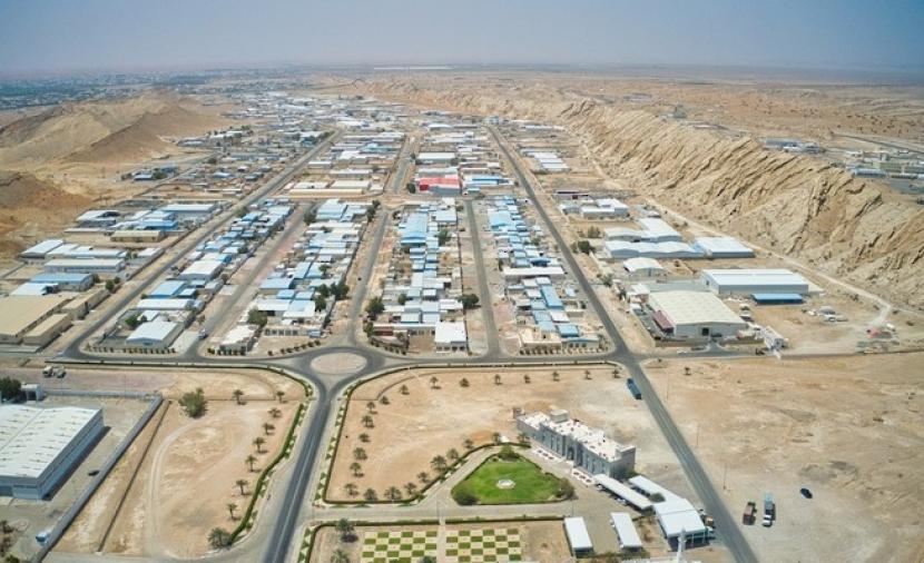 مُنجزات نوعية وإسهامات مؤثرة للقطاع الصناعي تزامنًا مع الاحتفال بيوم الصناعة العُمانية