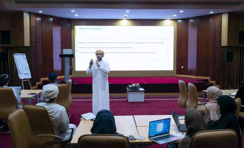 "جامعة التقنية" تُعزِّز قدرات المختصين في "التخطيط الاستراتيجي"