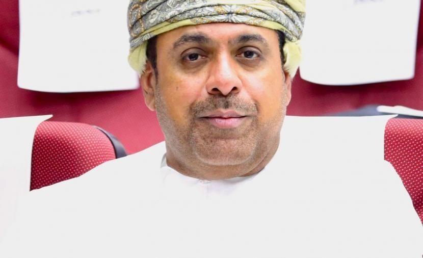 فهد الرئيسي يقدم أوراق ترشحه لعضوية اللجنة الأولمبية العُمانية