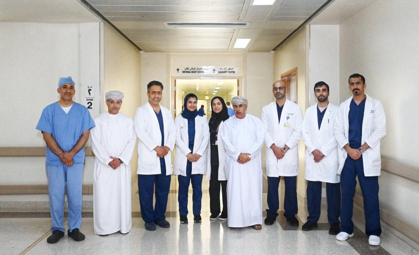 في سابقة تاريخية.. نجاح عملية زراعة قلب بأيادي فريق طبي عُماني
