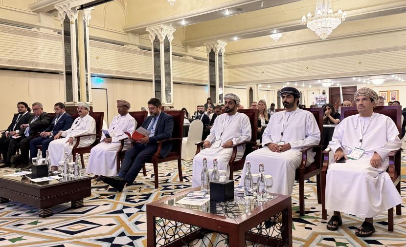 مناقشات عُمانية فرنسية لدراسة جدوى إنشاء "مترو مسقط"