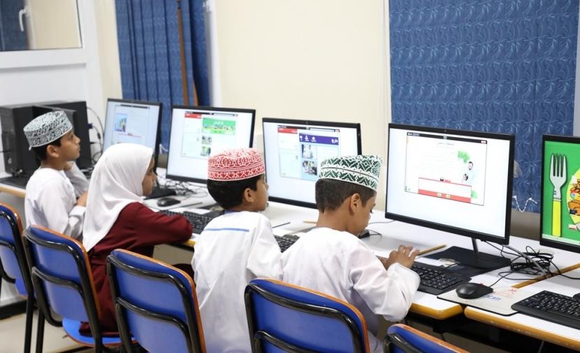 4 مدارس بالداخلية تنفذ البرنامج التدريبي حول التطبيق التجريبي لدراسة "PIRLS 2026"