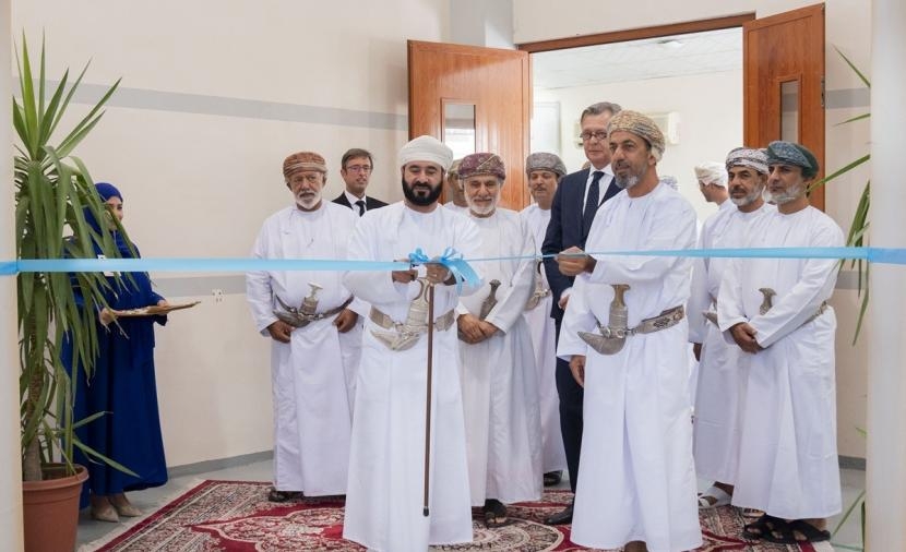 جامعة نزوى تنظم معرضًا لمخطوطات نادرة