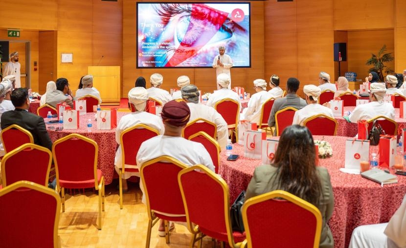 بنك مسقط ينظم حلقة نقاشية للتعريف بخدمة التفويض الرقمي للمؤسسات الحكومية والشركات