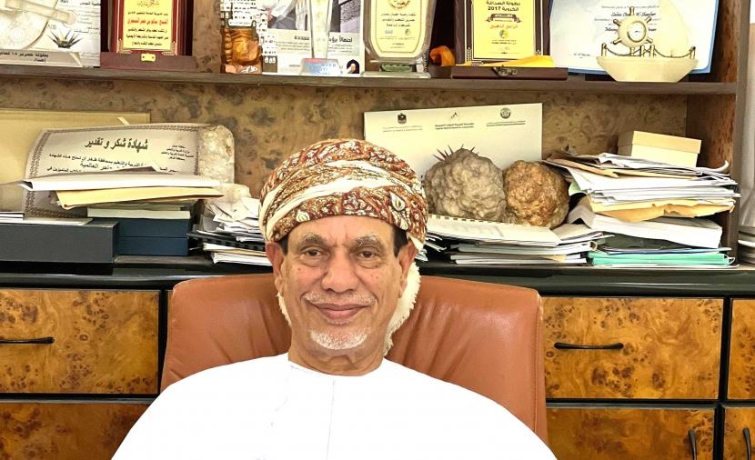 سالم الشنفري.. مسيرة مهنية عريقة عززت مكانة عُمان في إنتاج وتصدير الجبس
