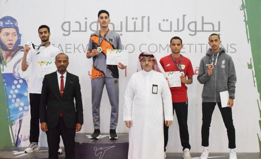نبراس الطوقي يُتوَّج بذهبية "بطولة الأوزان الأولمبية" في السعودية