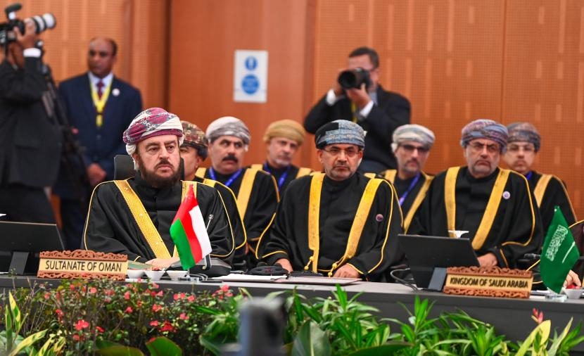 سمو السيد أسعد يترأس وفد سلطنة عُمان في قمة دول مجلس التعاون ودول رابطة الآسيان