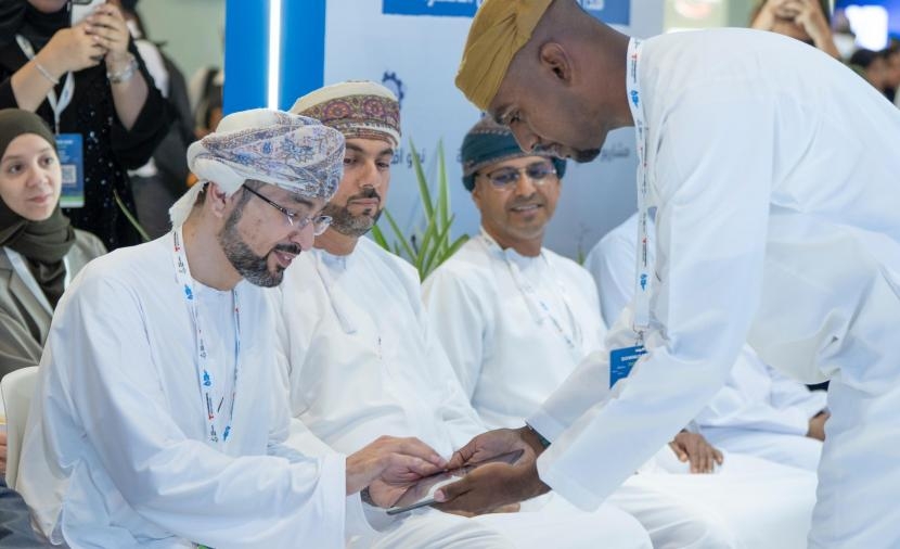 بورصة مسقط تُدشّن أول تقرير للاستدامة لتعزيز ممارسات الحوكمة والشفافية