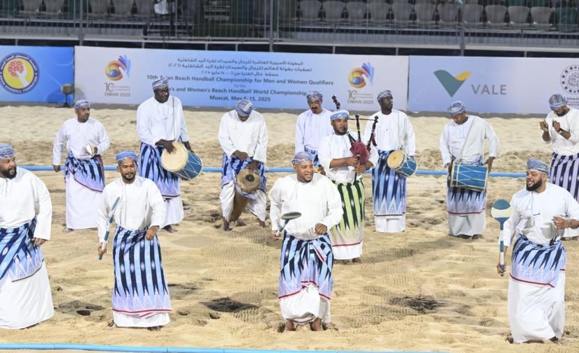 افتتاح استثنائي في مسقط لمنافسات البطولة الآسيوية العاشرة لـ"اليد الشاطئية" للرجال والسيدات