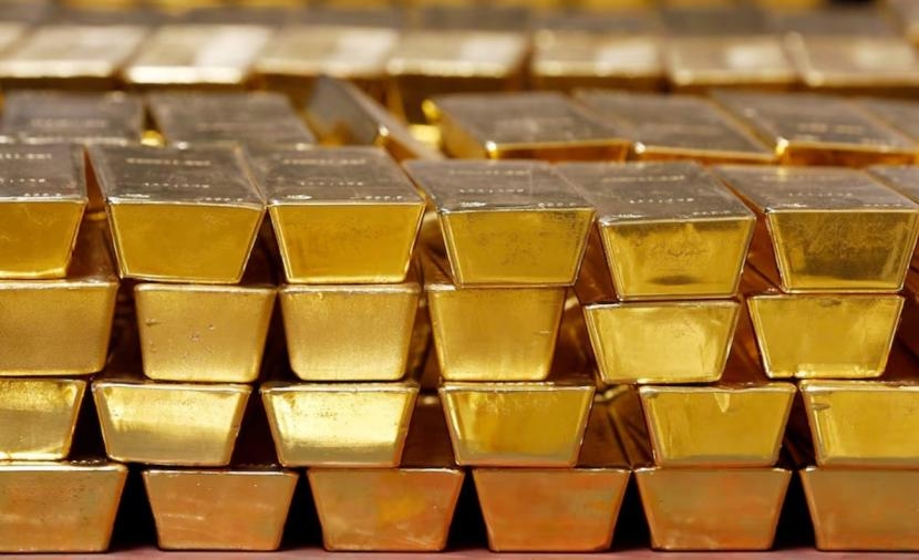 الذهب يقترب من أعلى مستوى في شهرين