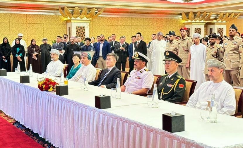 سفارة الصين بمسقط تحتفل بذكرى تأسيس "جيش التحرير"