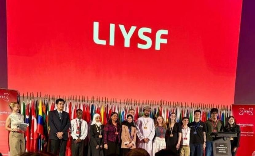 طلاب الجامعة الوطنية يمثلون سلطنة عُمان بـ3 مشاريع بحثية في "منتدى لندن الدولي للعلماء"