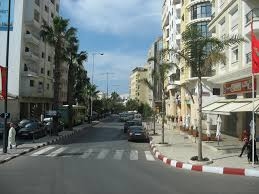 ما هو الأفضل لساكنة طنجة لركن السيارة .. أداء درهمين أم 30 درهما للجماعة ؟