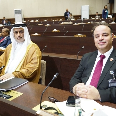 الصالح والعشيري يستعرضان دور البحرين في العلاقات الخارجية وحقوق الإنسان