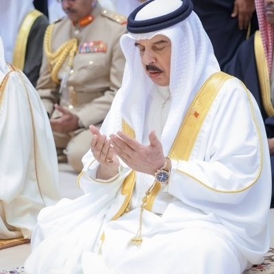 الملك يؤدي صلاة عيد الاضحى المبارك