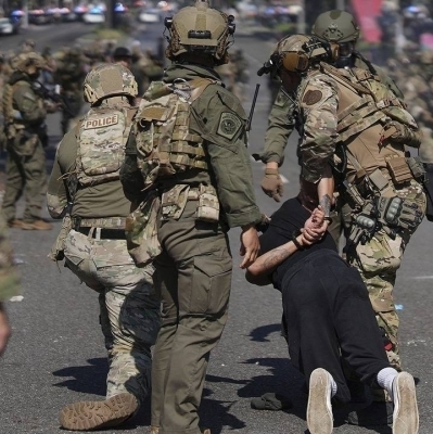 ترامب يأمر بنشر 2000 عنصر من الحرس الوطني بعد مواجهات عنيفة مع المحتجين في كاليفورنيا