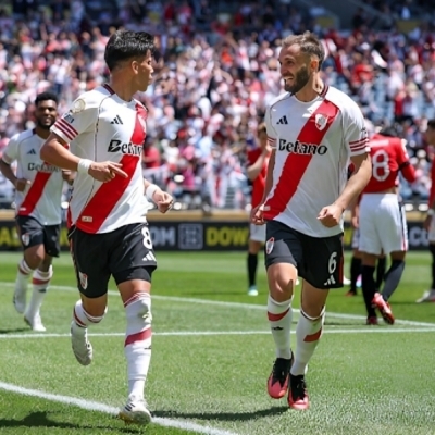 ريفر بليت يحبط انتفاضة أوراوا الياباني بفوز مهم 3-1 في كأس العالم