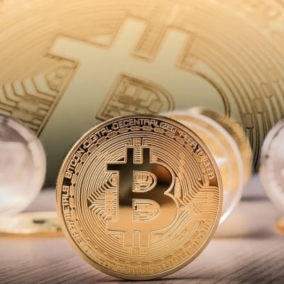بيتكوين تكمل نموذج 'الرأس والكتفين المعكوس' فوق 110 آلاف دولار.. ماذا يعني ذلك؟