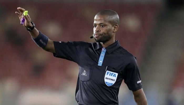 كأس الكونفدرالية... تحكيم جنوب إفريقي لمباراة الإياب بين نهضة بركان وأسسك ميموزا الإيفواري