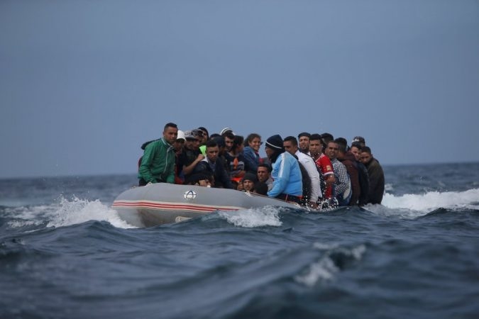 تفكيك شبكة لنقل المهاجرين المغاربة بشكل غير نظامي إلى اسبانيا