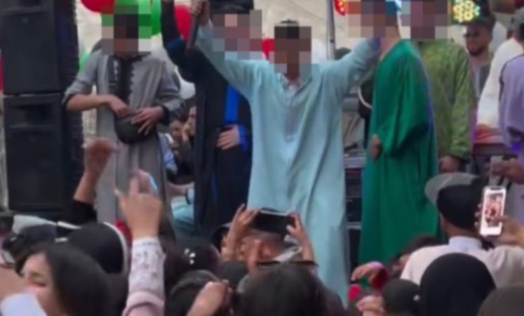 محاكمة صاحب أغنية "بوسة وتعنيكة وطيحة فالبحر... أنا نشرب الطاسة أنا نسكر وننسى'