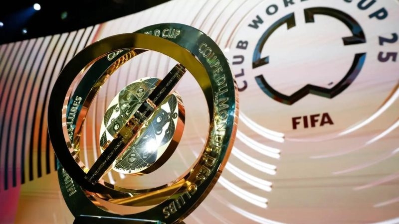 رحيمي وحركاس وعبيد ضمن أغلى 10 لاعبين في الفرق العربية المشاركة في كأس العالم للأندية