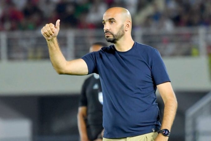 الركراكي يترقب انتقالات لاعبي المنتخب المغربي خلال "الميركاتو" قبيل مباراتي النيجر والكونغو