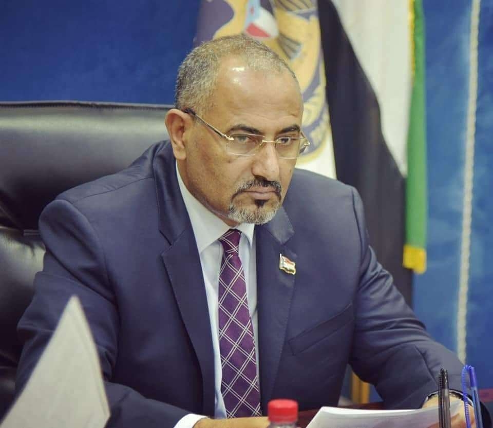 طارق صالح يوقع الزُبيدي في فخ البيض