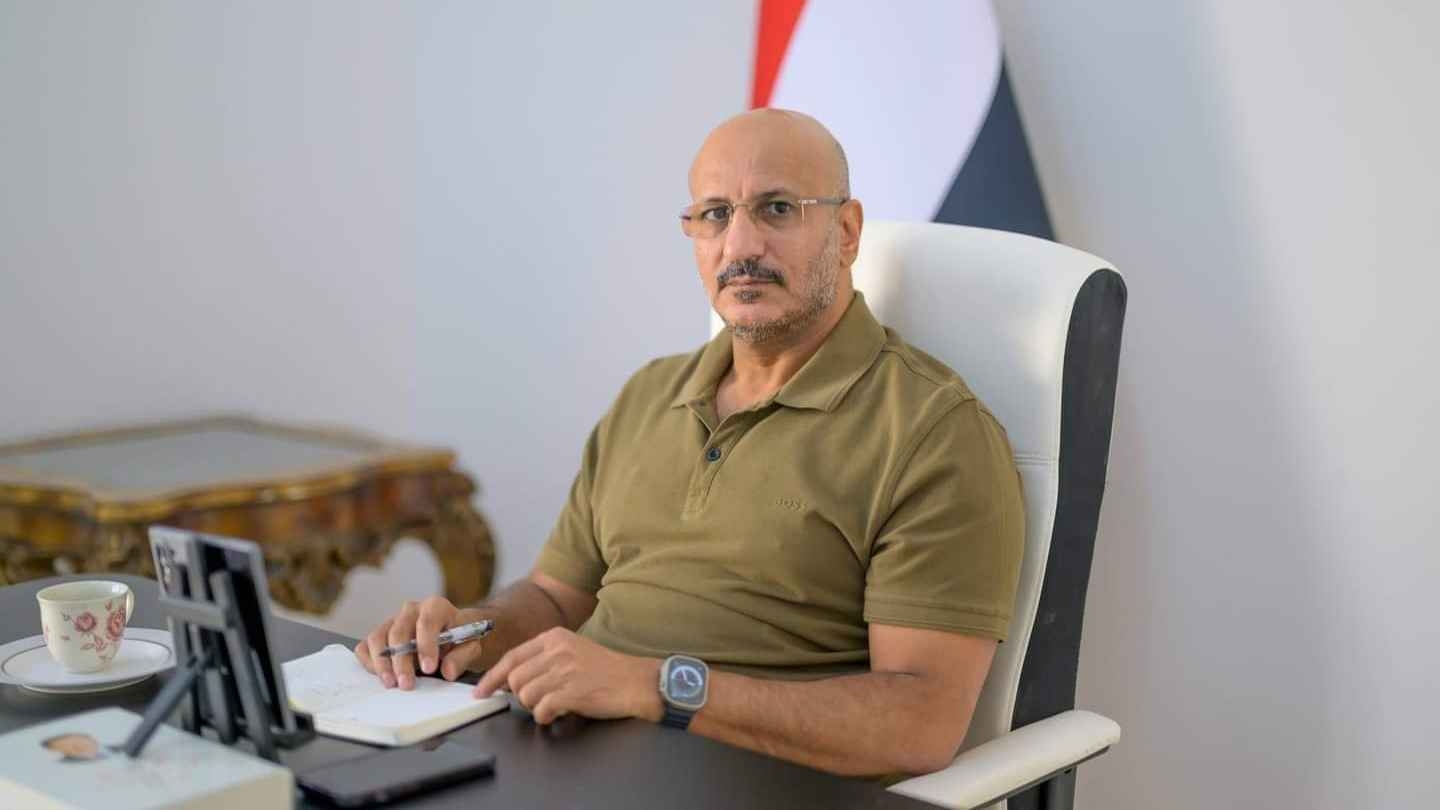 اخواني يباغت طارق صالح بفضيحة مدوية