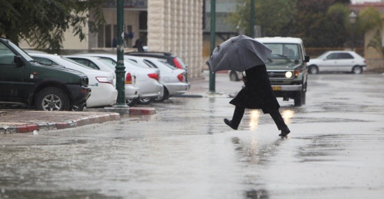 Unexpected rains hit Cairo and Giza, amidst searing heatwave
