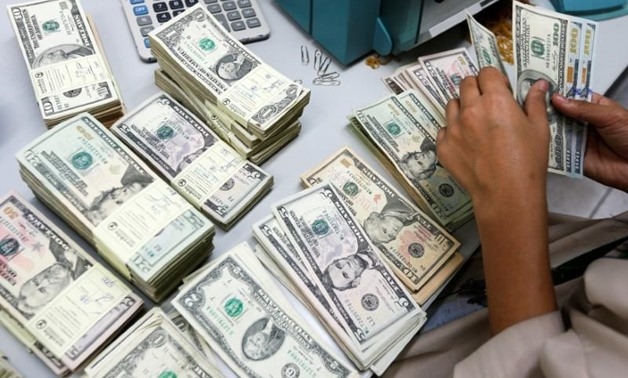 US dollar in decline, stock prices suffer 3% loss.