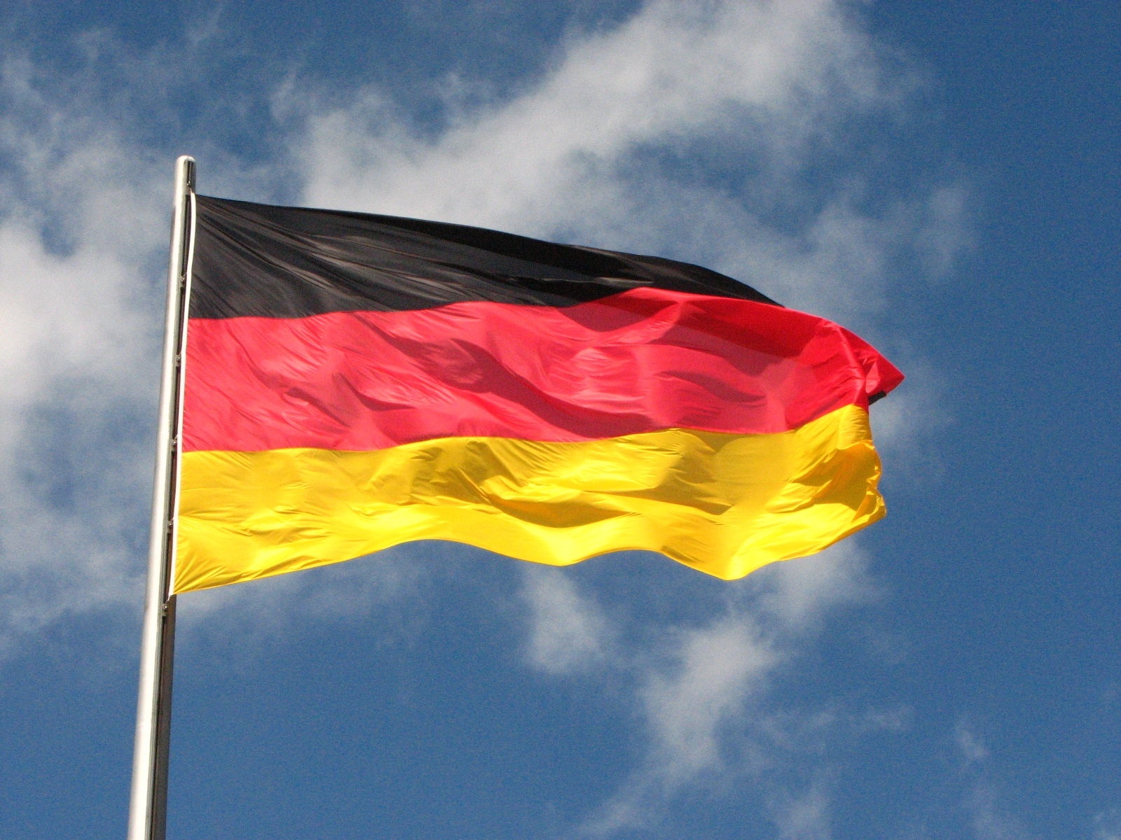 Tourism Minister, German ambassador probe boosting tourism cooperation