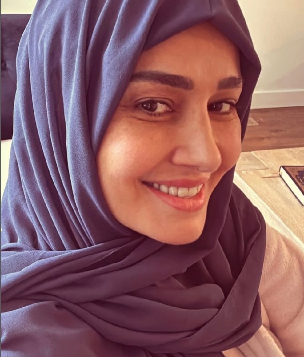 Actress Hala Shiha announces podcast, reappears wearing hijab