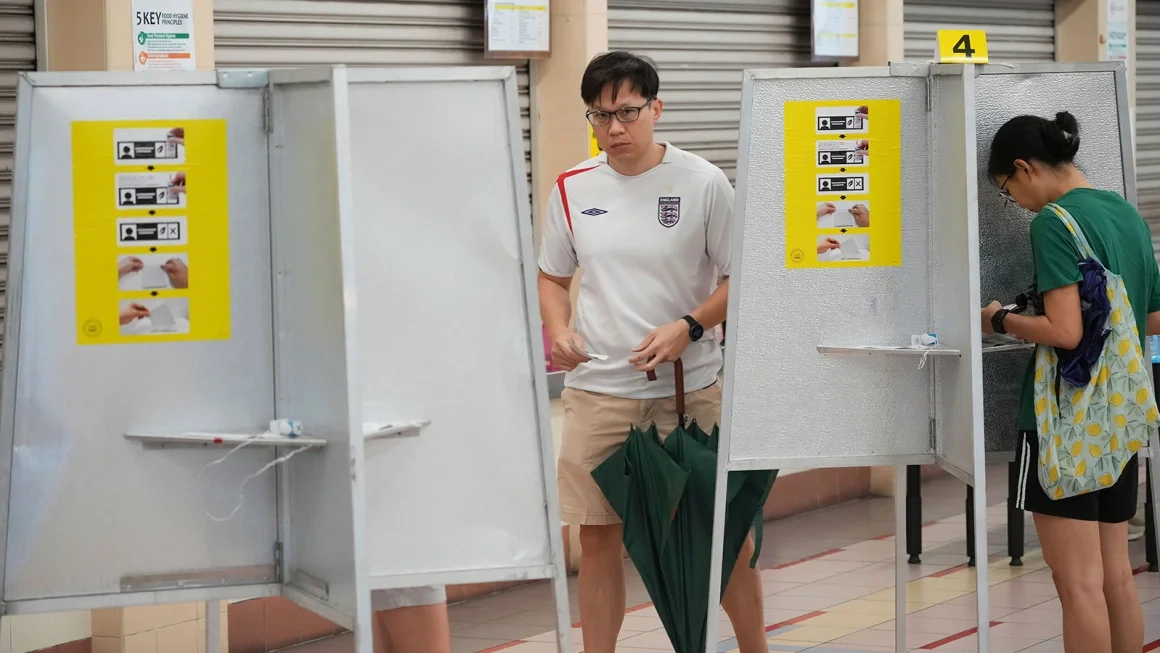 Singapore votes in test of ruling party's monopoly