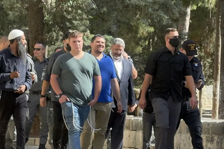 Far-right Israeli minister prays at Jerusalem's most sensitive holy site, breaching decades-old agreement